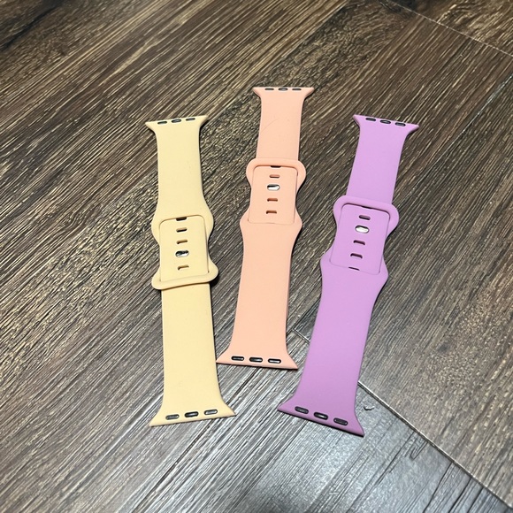New Silicone Apple watch bands 38,40,41 - Picture 2 of 2